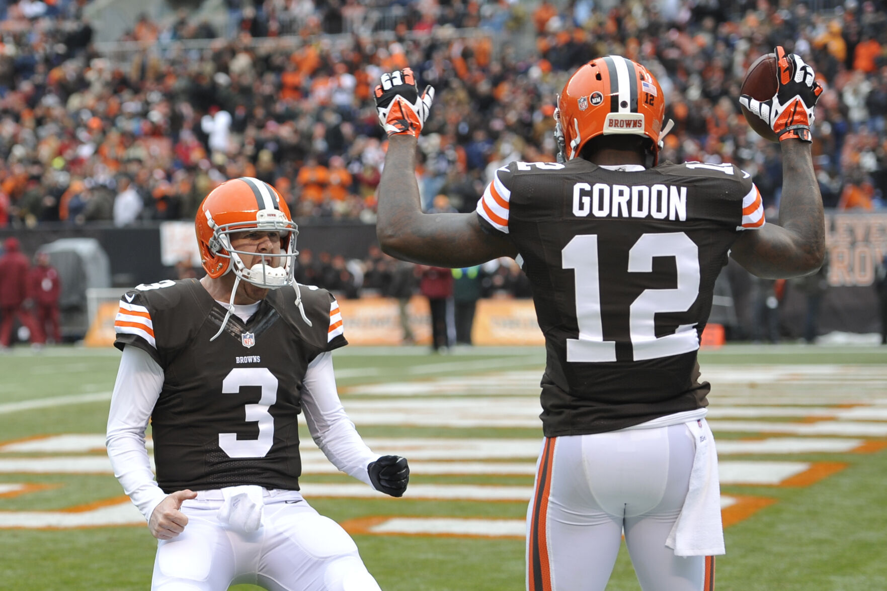 2013: Browns' Josh Gordon becomes first NFL player with back-to-back 200-yard receiving games